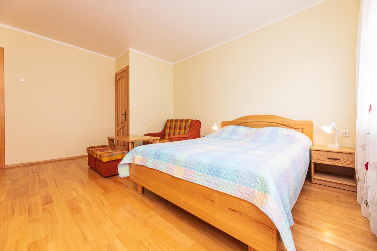 Vila Arona Palanga Luaran gambar
